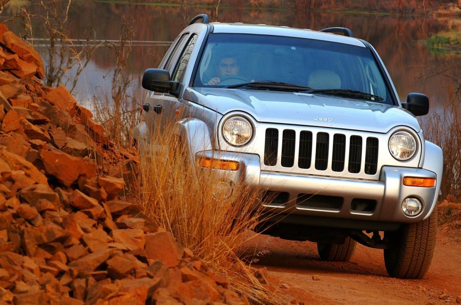  Jeep Cherokee 2002 года  (фото 117 из 130)